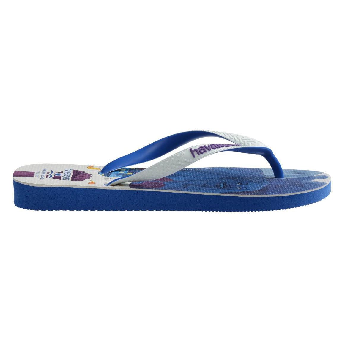 Chinelo Havaianas Gerando Falcões visto de lado mostrando sola azul e tiras brancas